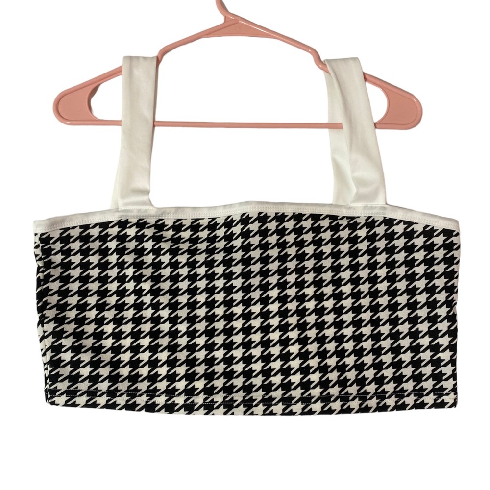 SHEIN black and white pattern cropped shirt